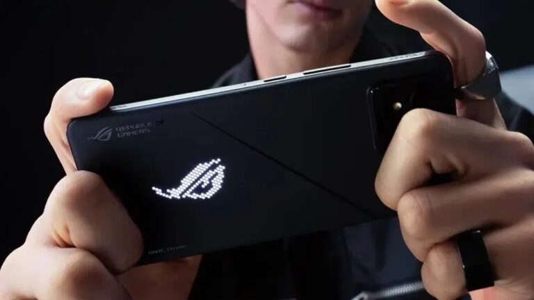 Oyunda yapay zeka dönemi! 24GB RAM’li Asus ROG Phone 8 serisi tanıtıldı!