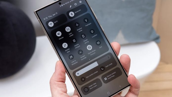 Samsung One UI 7 modeline radikal değişiklikler geliyor!