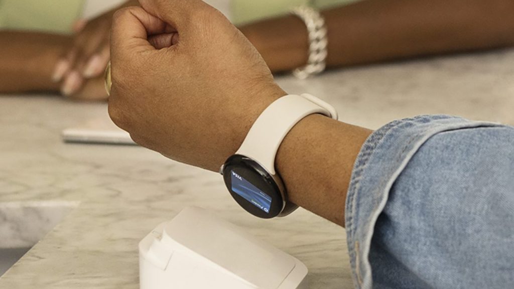 Google Pixel Watch 3 XL modeli hakkında yeni bilgiler ortaya çıktı!