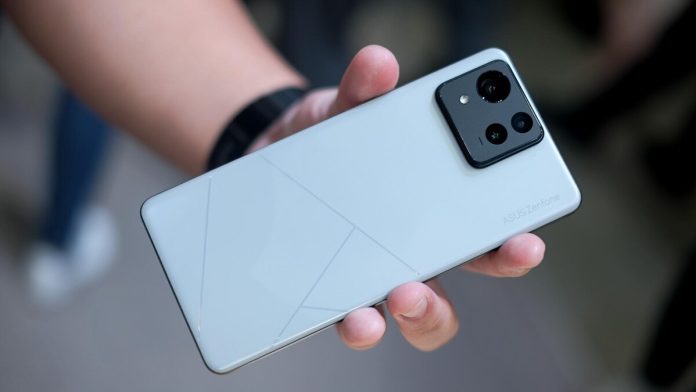 Asus Zenfone 12 Ultra-1 (1)