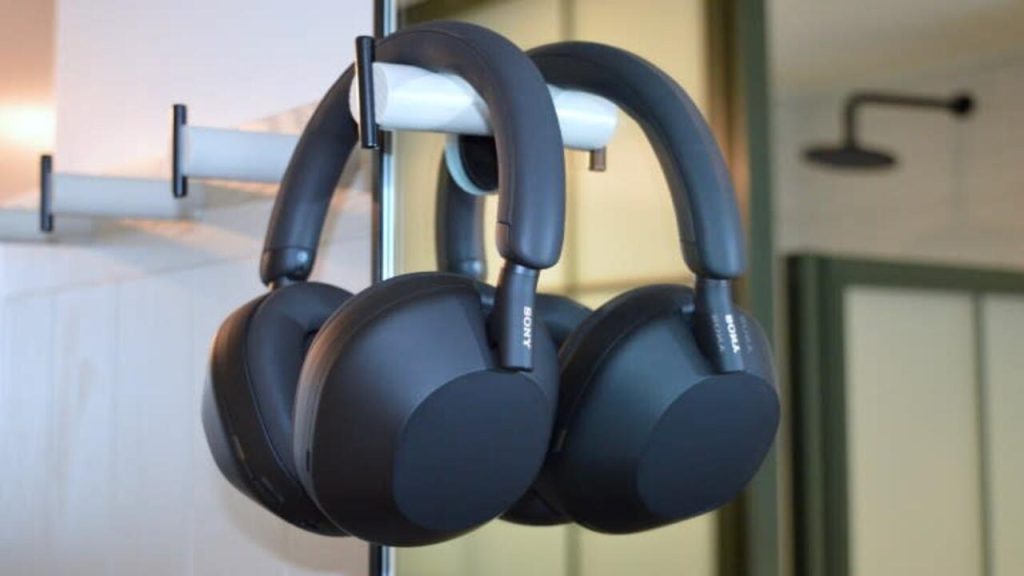 Sony WH-1000XM6, gürültü engelleme yeteneğiyle iddialı geliyor.