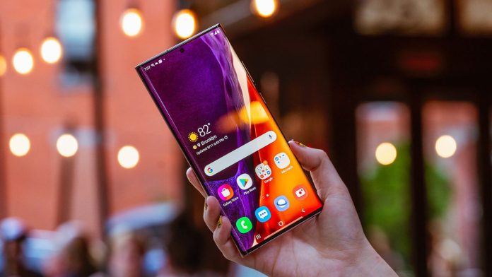 samsung-galaxy-note-serisinin-fisini-cekti-2