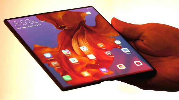 huaweiden-yeni-nesil-katlanabilir-telefon-yolda-1