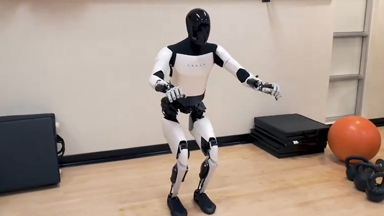 Tesla Optimus robotu