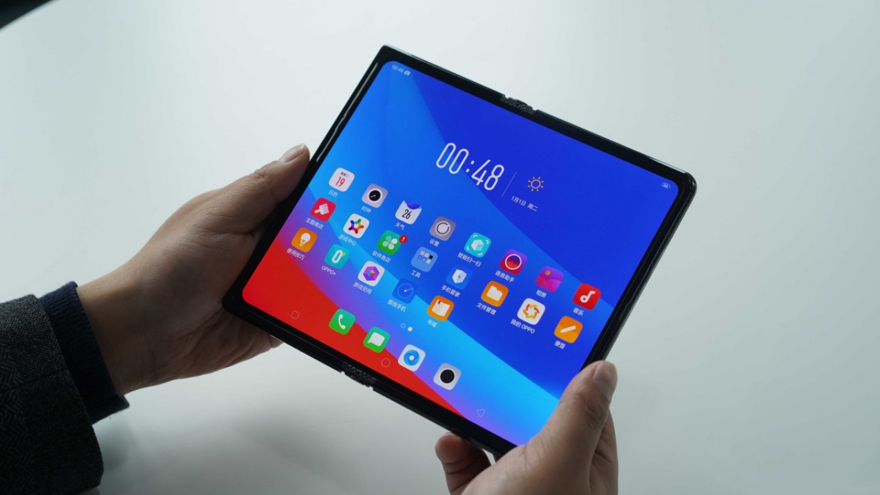 Oppo katlanabilir telefon