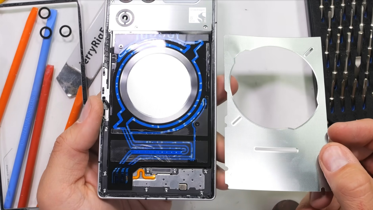 Galaxy aktif sıvı soğutma