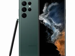 Samsung’a Performansı Kasıtlı Olarak Kısıtladığı İçin 15 Milyon Dolar Ceza Kesildi Yeşil renkli Samsung Galaxy S22 Ultra ön ve arka görünüm, yanında S Pen